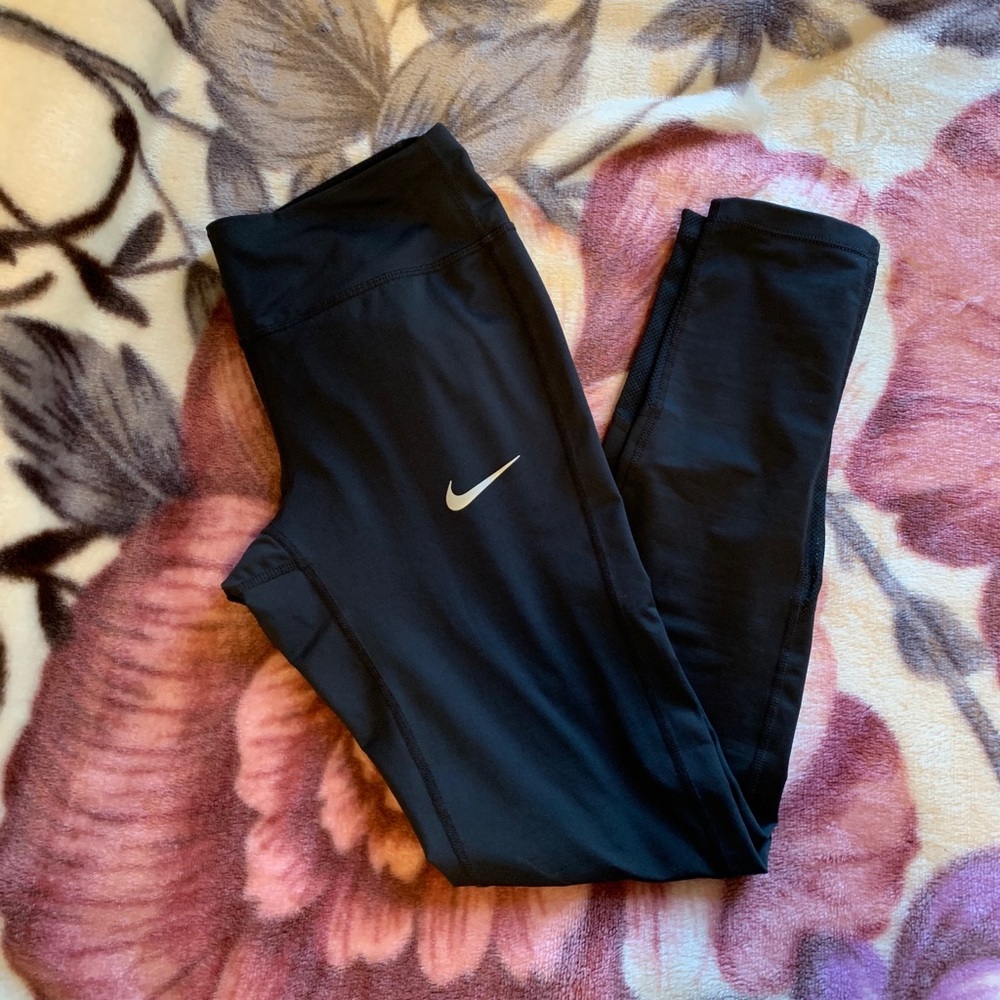 Nike Dri Fit Leggings with Pockets
